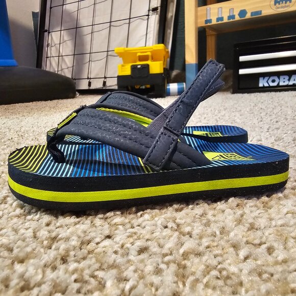 Reef sandals toddler size 8 - Picture 1 of 5